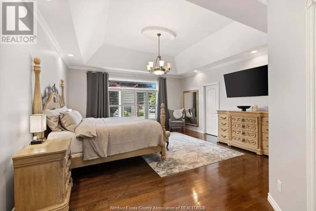 625 GEORGE KENNEDY WAY