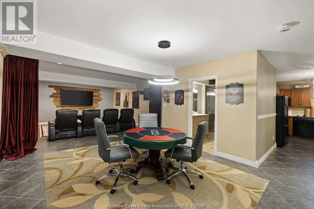 625 GEORGE KENNEDY WAY