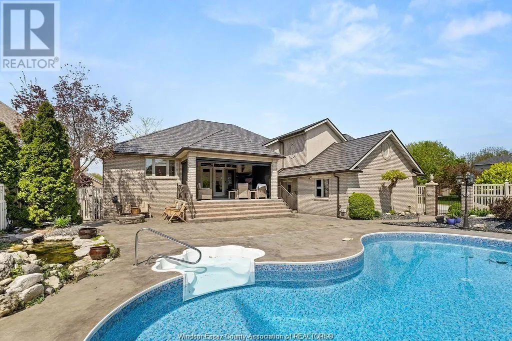 625 GEORGE KENNEDY WAY