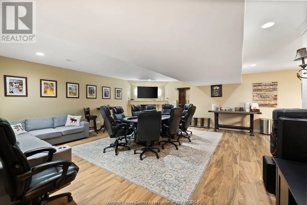 625 GEORGE KENNEDY WAY