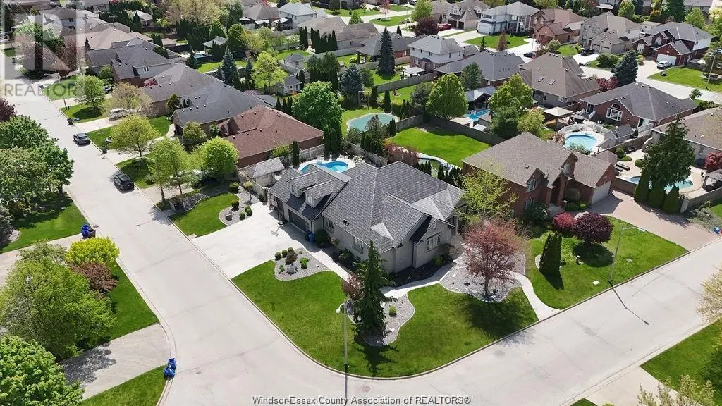 625 GEORGE KENNEDY WAY