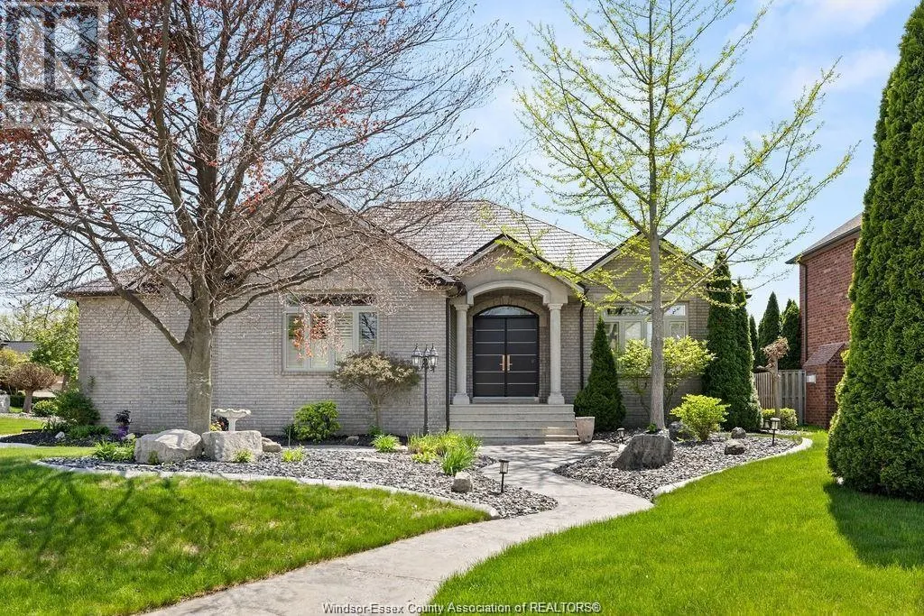 625 GEORGE KENNEDY WAY