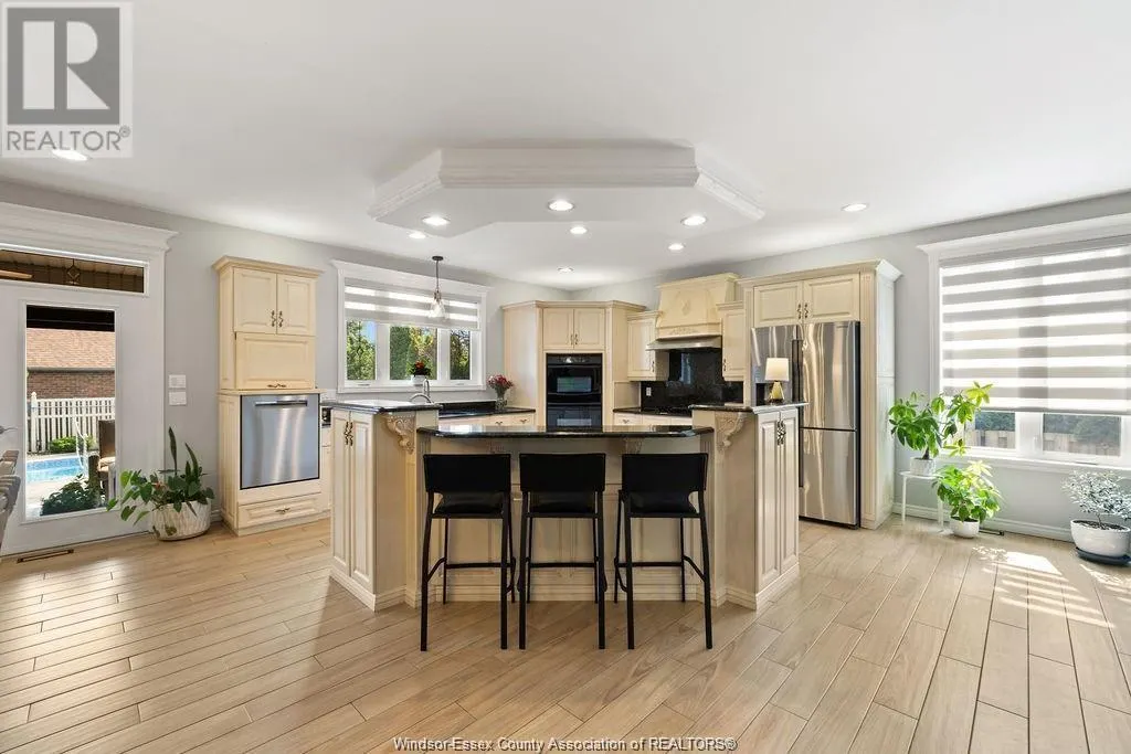 625 GEORGE KENNEDY WAY