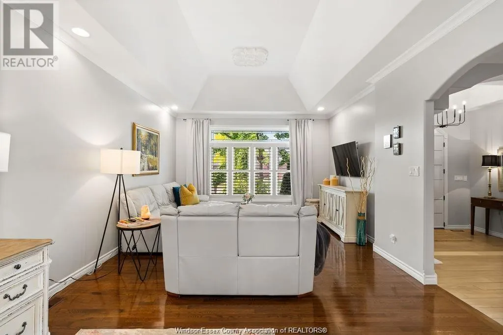 625 GEORGE KENNEDY WAY