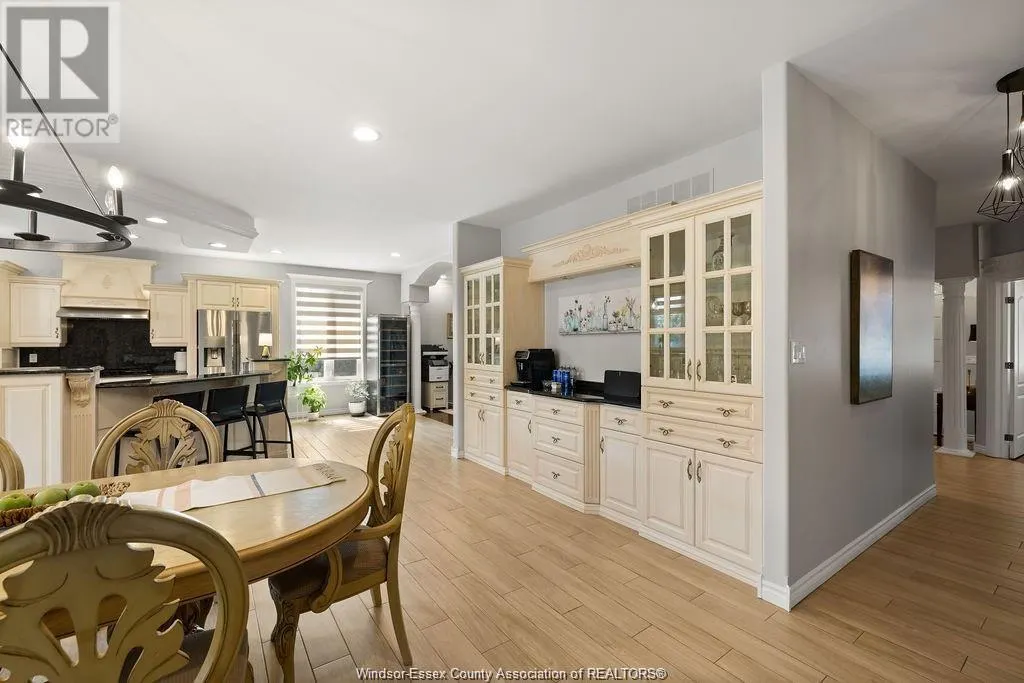 625 GEORGE KENNEDY WAY