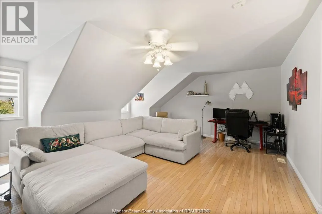 625 GEORGE KENNEDY WAY