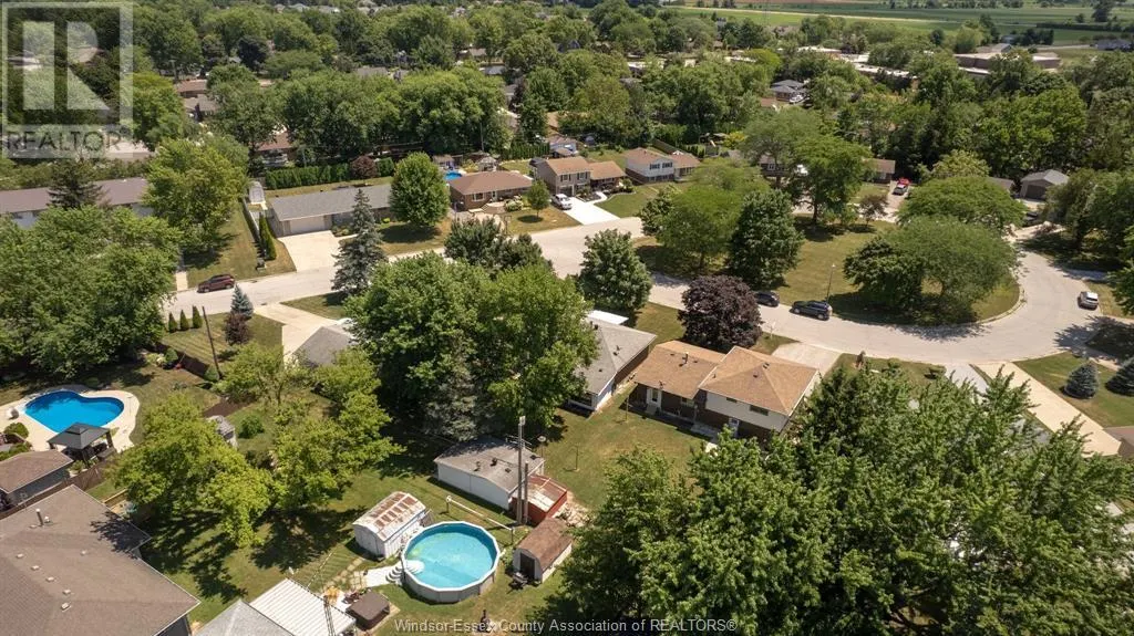 4 SUNSET PLACE
