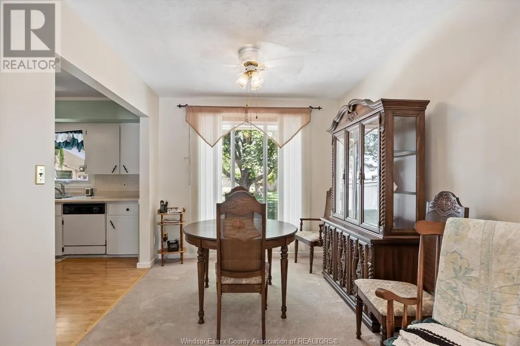 4 SUNSET PLACE