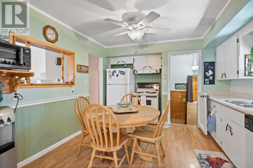 4 SUNSET PLACE