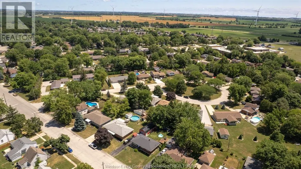 4 SUNSET PLACE