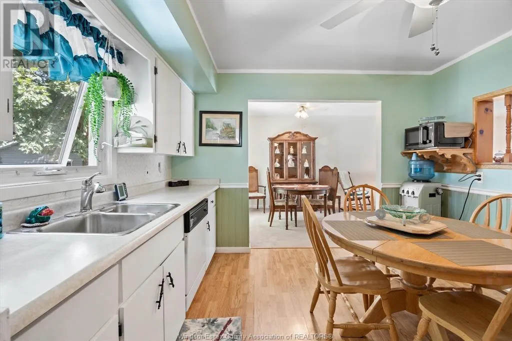 4 SUNSET PLACE