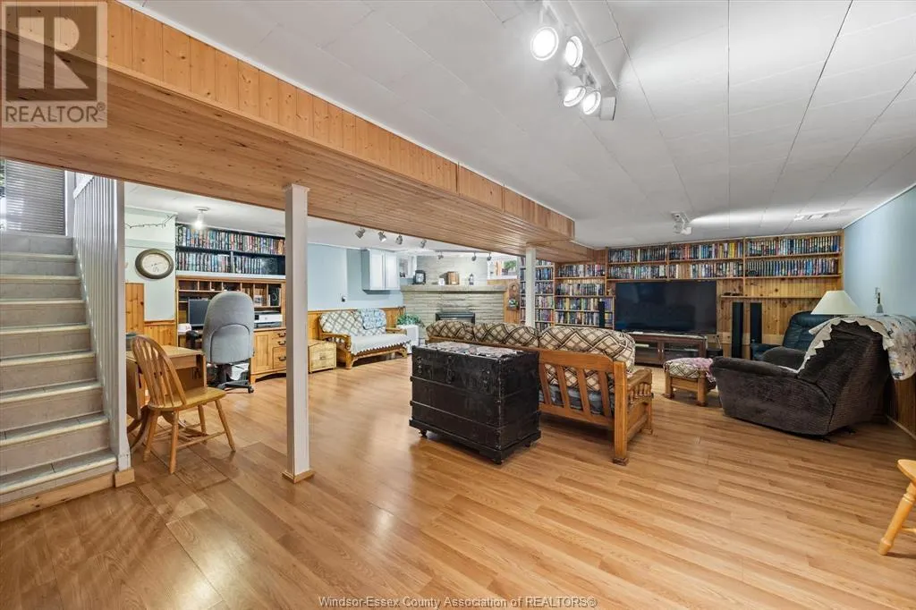 4 SUNSET PLACE