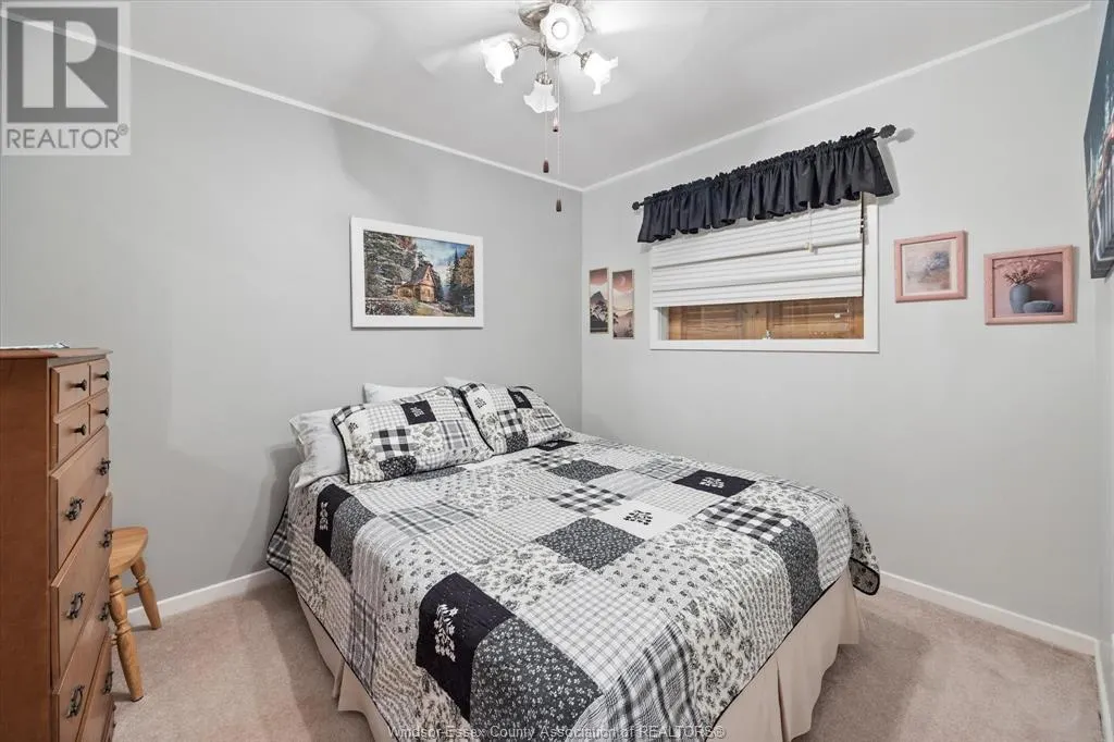 4 SUNSET PLACE