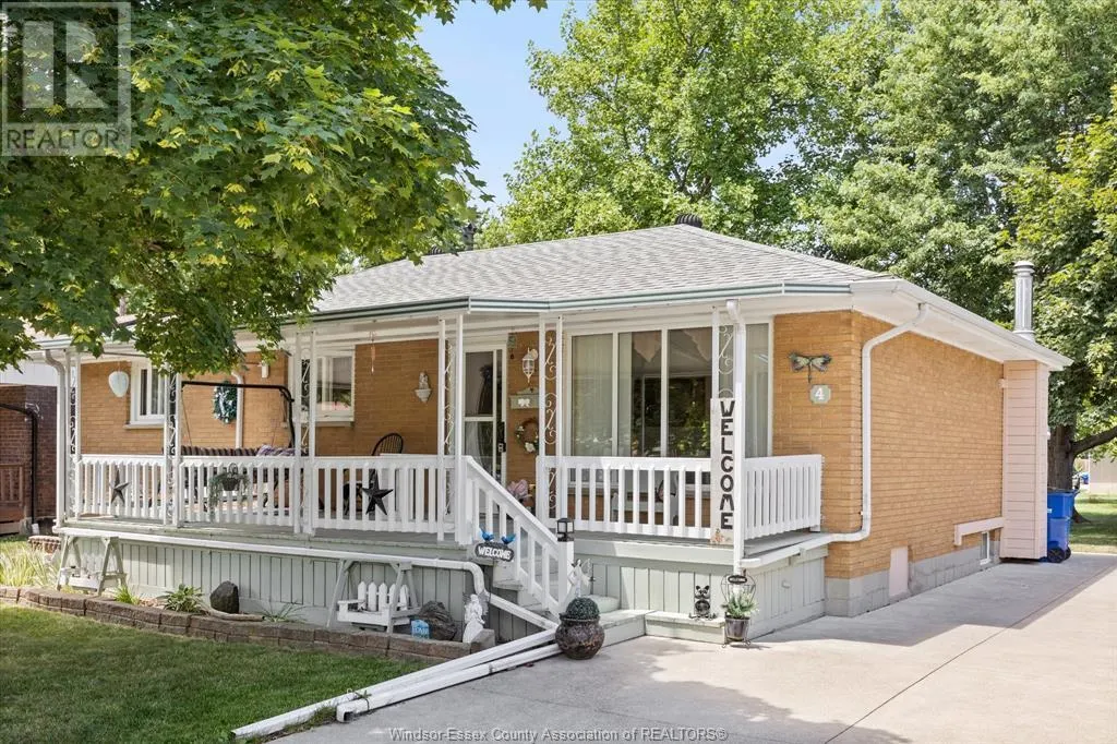 4 SUNSET PLACE