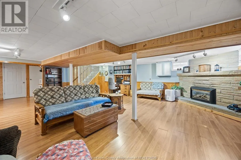4 SUNSET PLACE