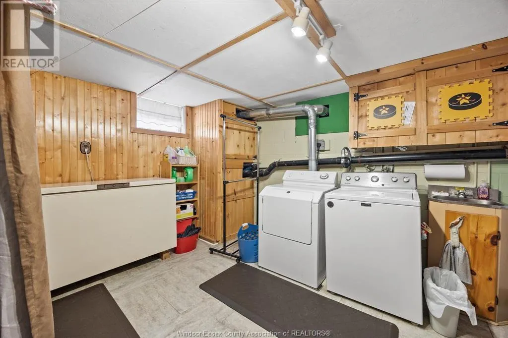 4 SUNSET PLACE
