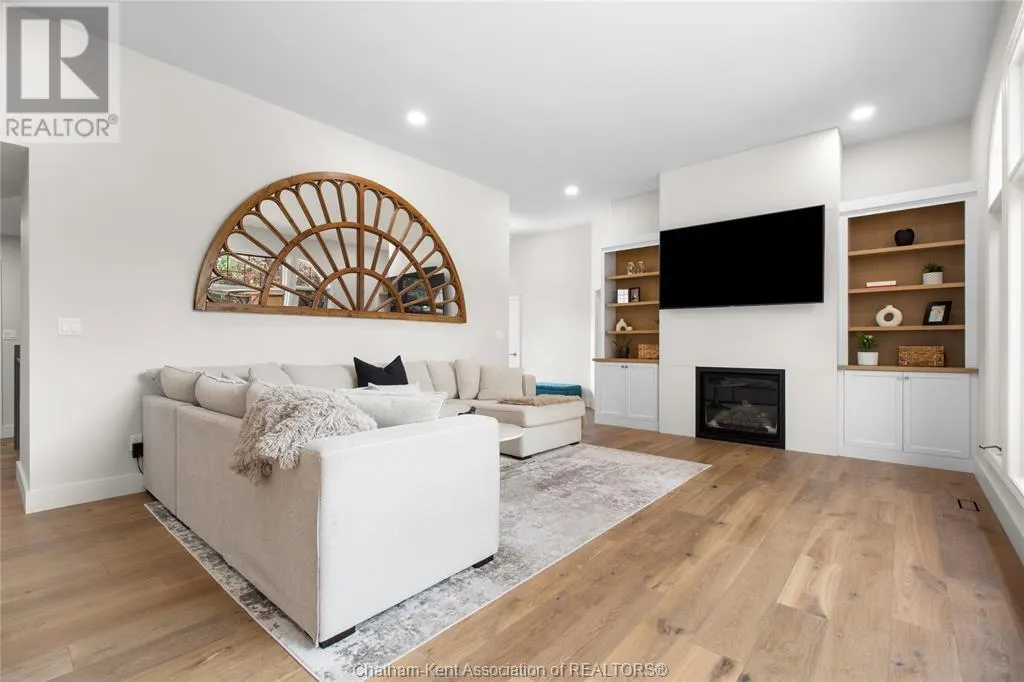 7423 Riverview LINE