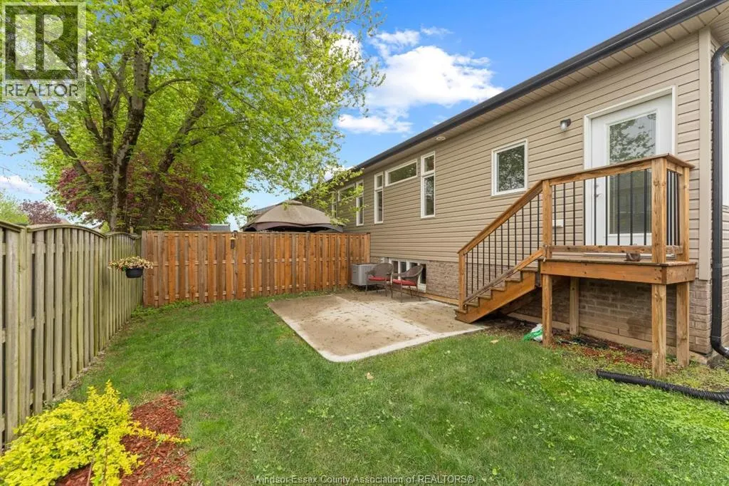 58 HAZEL CRESCENT