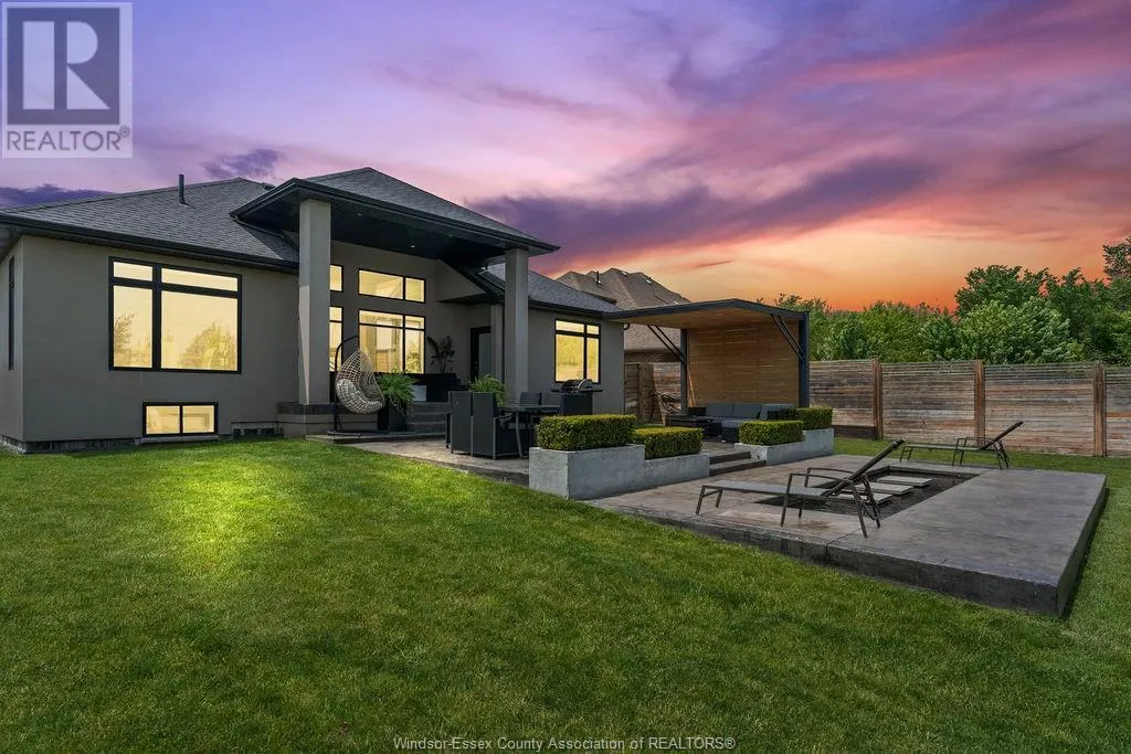 6 MULBERRY CRESCENT