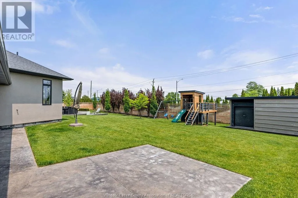6 MULBERRY CRESCENT