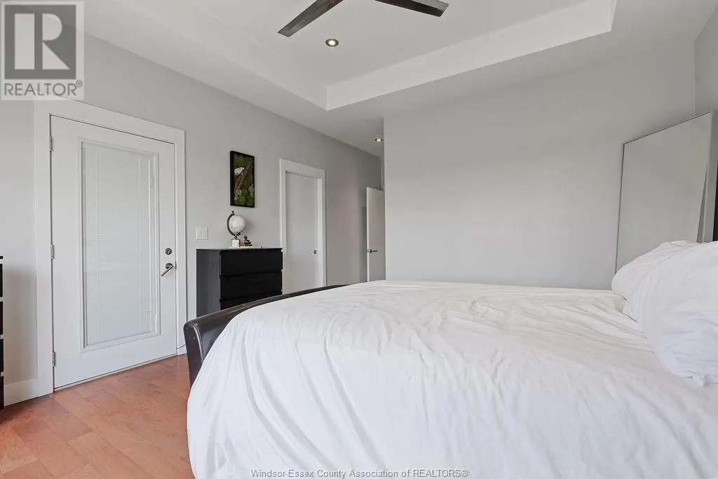 6 MULBERRY CRESCENT