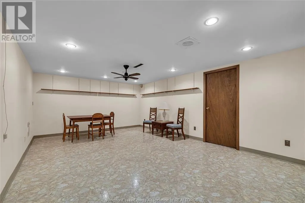 302 WOODRIDGE