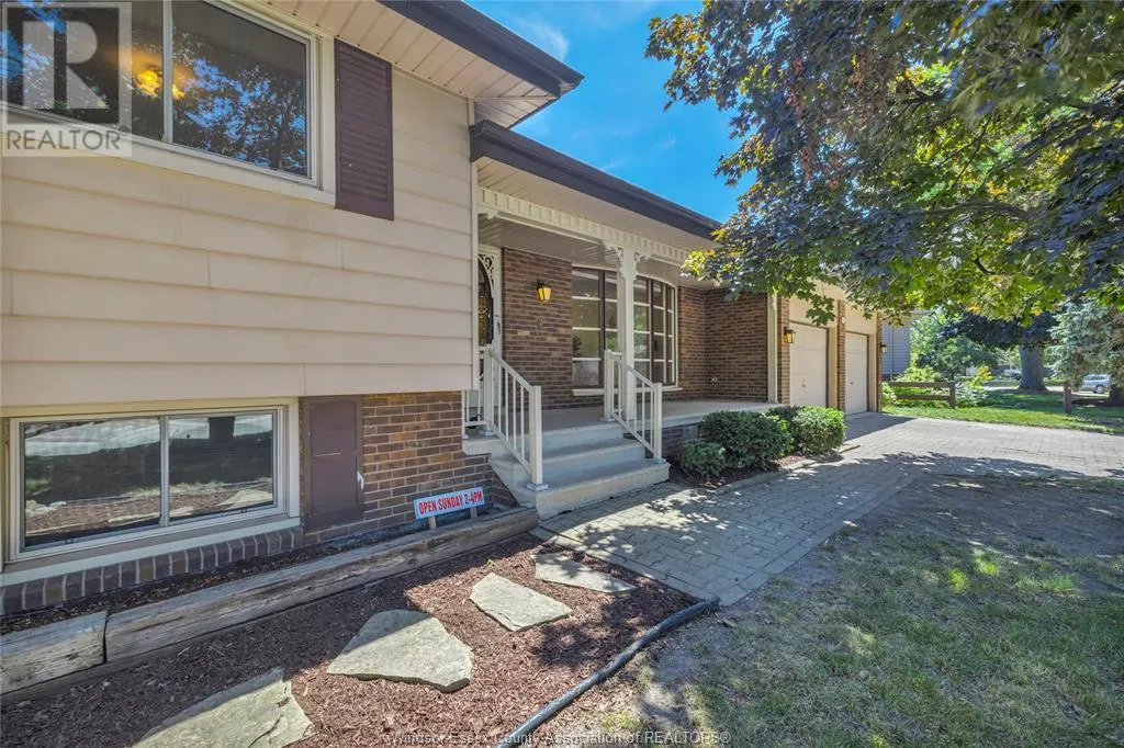 302 WOODRIDGE