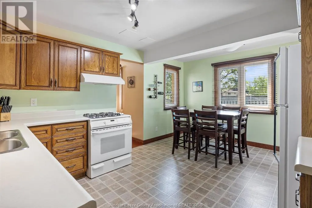 595 BRUNELLE