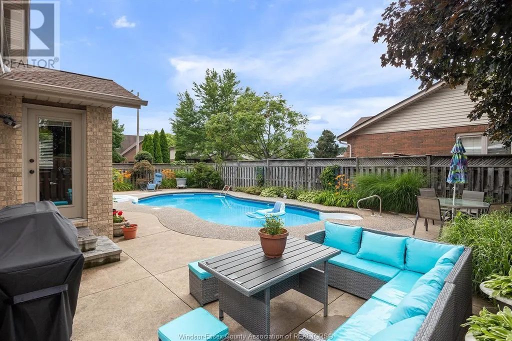 595 BRUNELLE