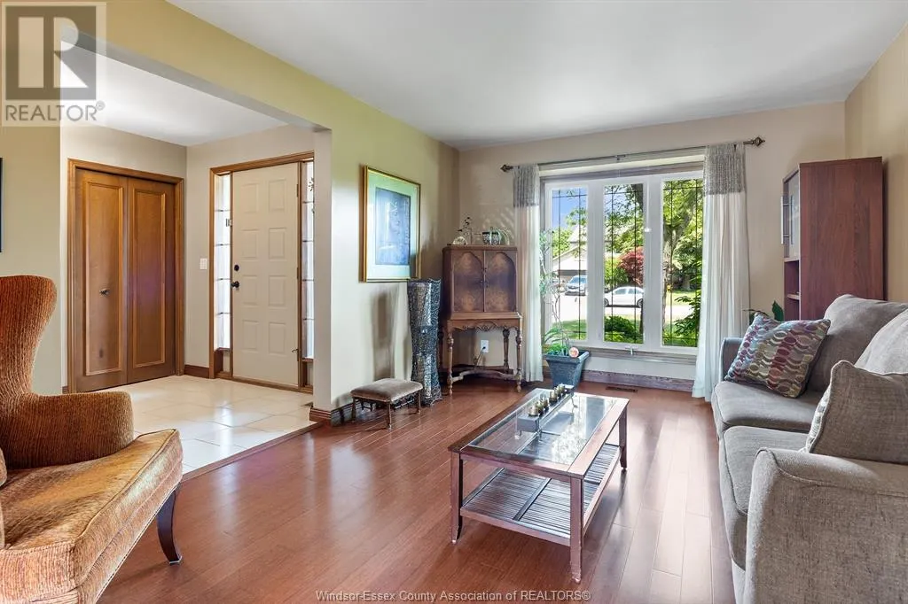 595 BRUNELLE