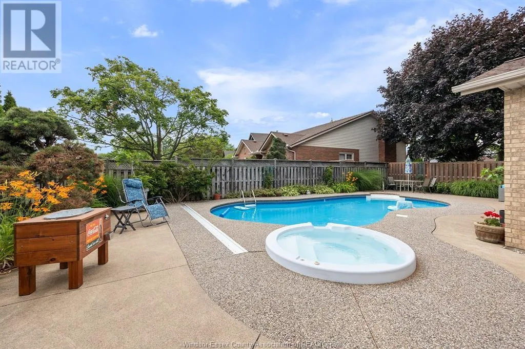 595 BRUNELLE