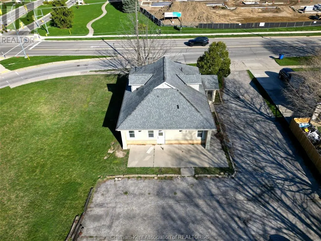596 MCNAUGHTON AVENUE West