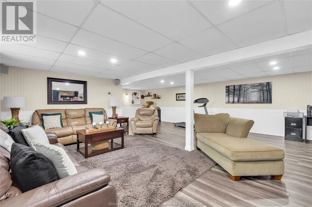 3049 ROWLEY PARK DRIVE