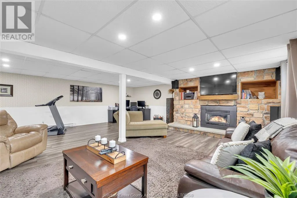 3049 ROWLEY PARK DRIVE