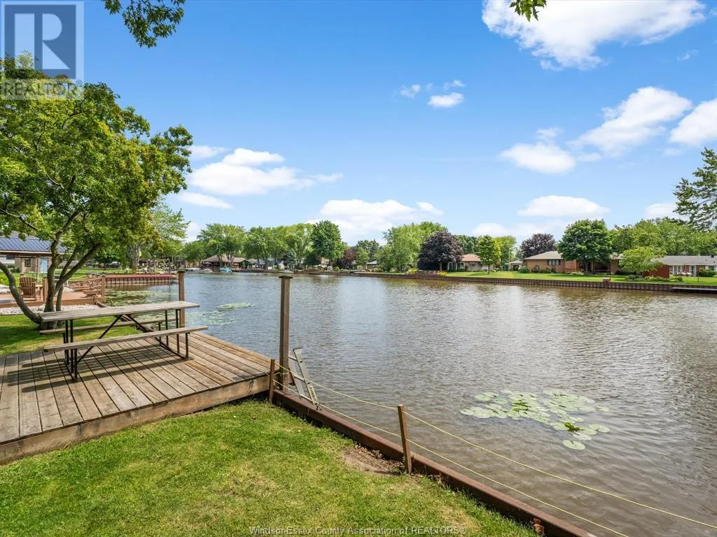 327 W. BELLE RIVER ROAD