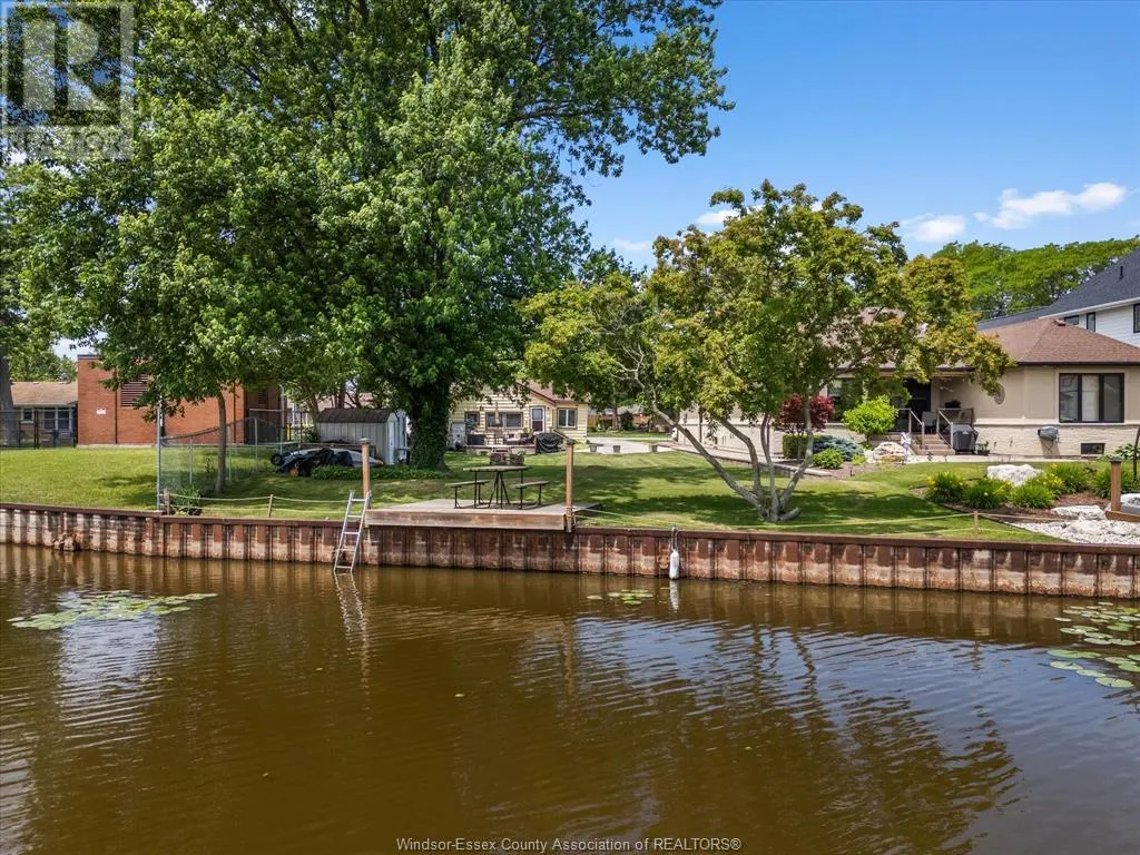 327 W. BELLE RIVER ROAD