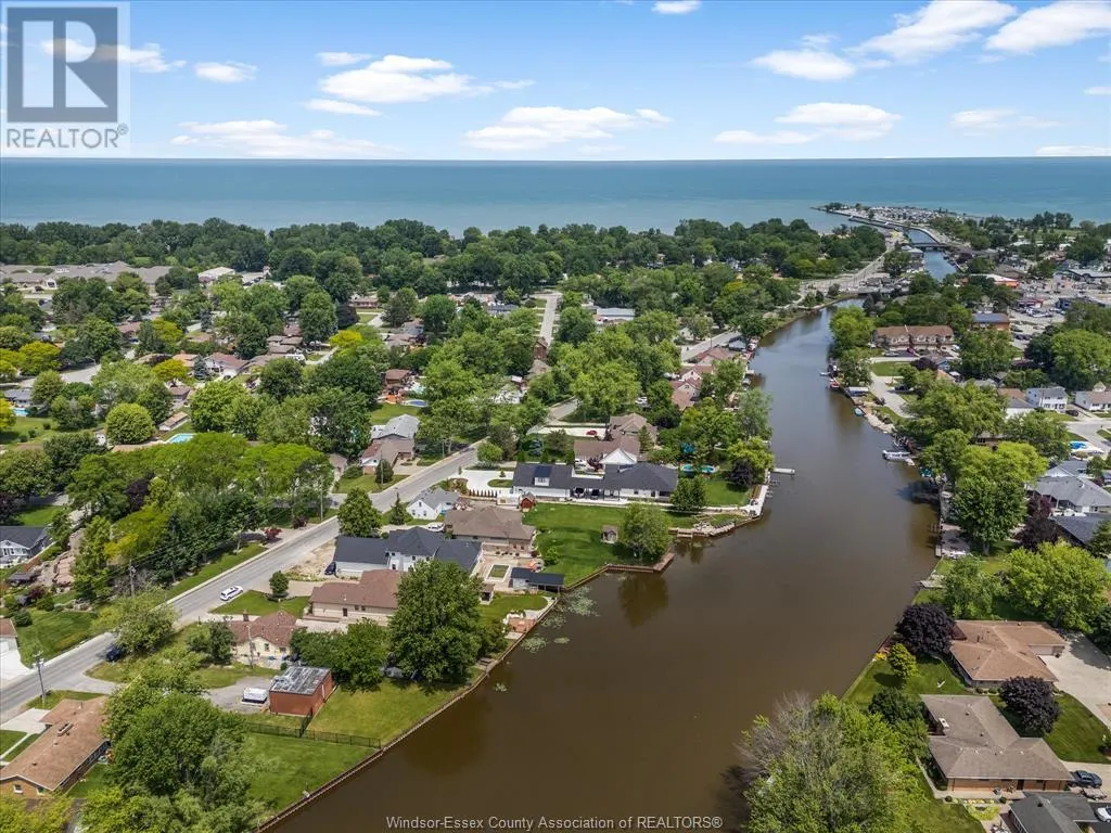 327 W. BELLE RIVER ROAD