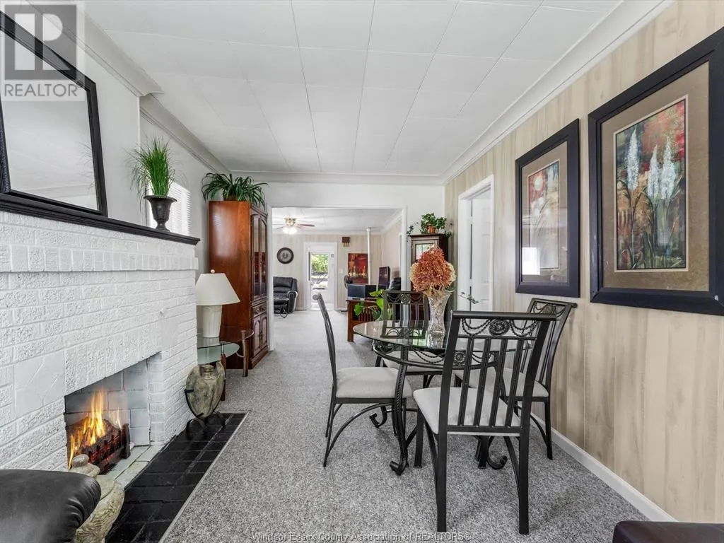 327 W. BELLE RIVER ROAD