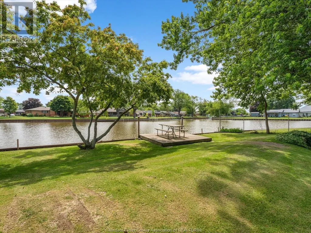 327 W. BELLE RIVER ROAD
