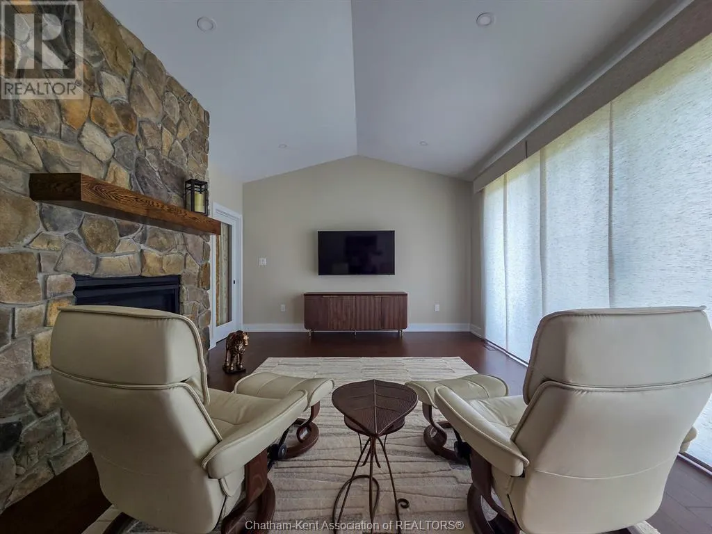 7 Tracy DRIVE