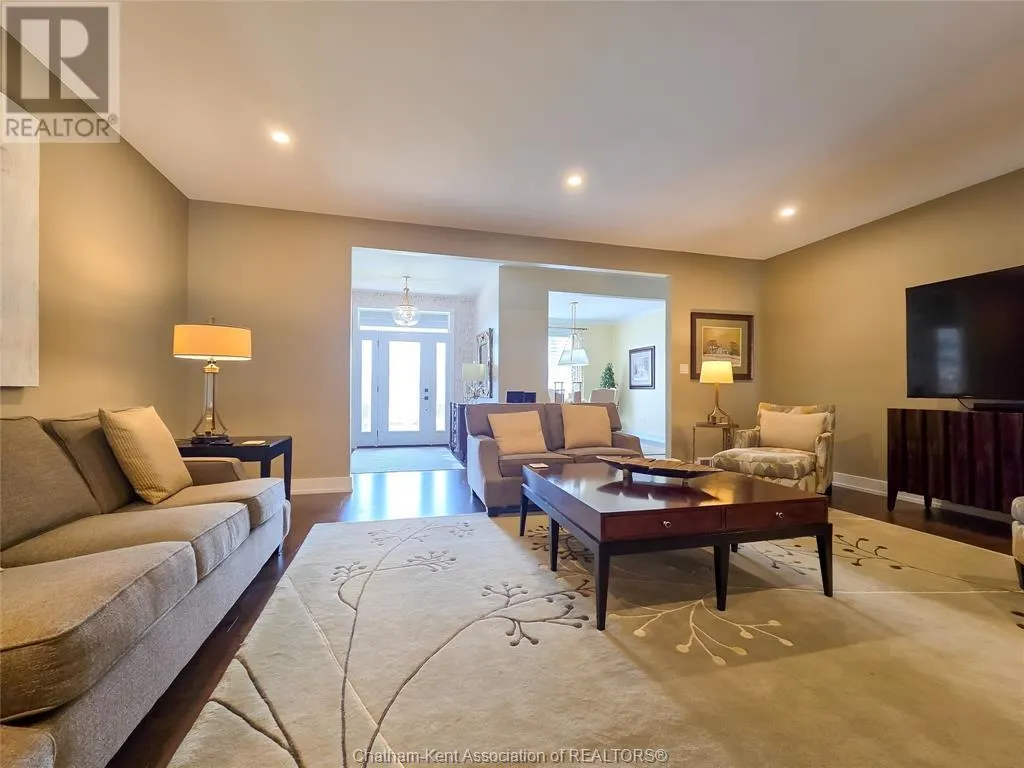 7 Tracy DRIVE