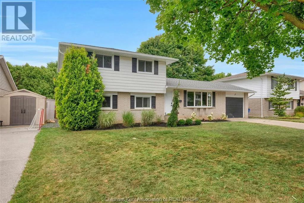 35 Peterborough DRIVE