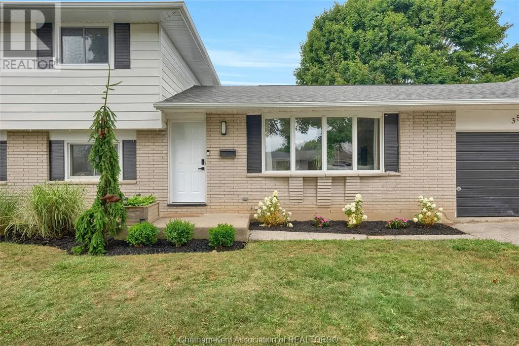 35 Peterborough DRIVE