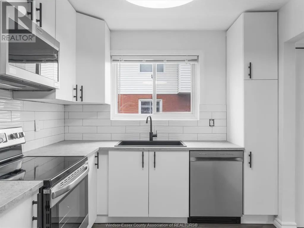 255 TALBOT STREET N Unit# 5