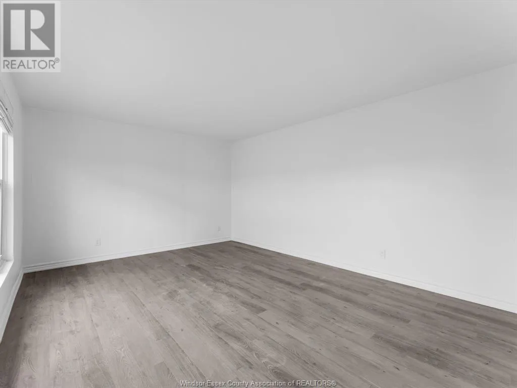 255 TALBOT STREET N Unit# 3