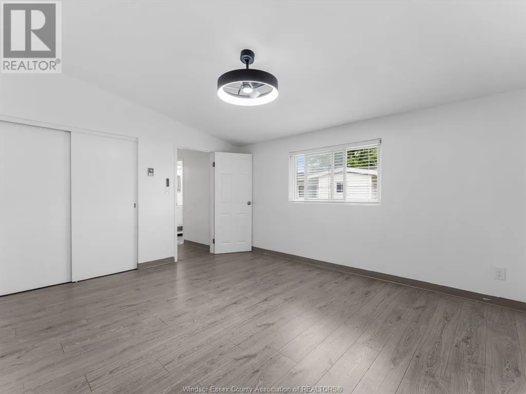 255 TALBOT STREET N Unit# 3