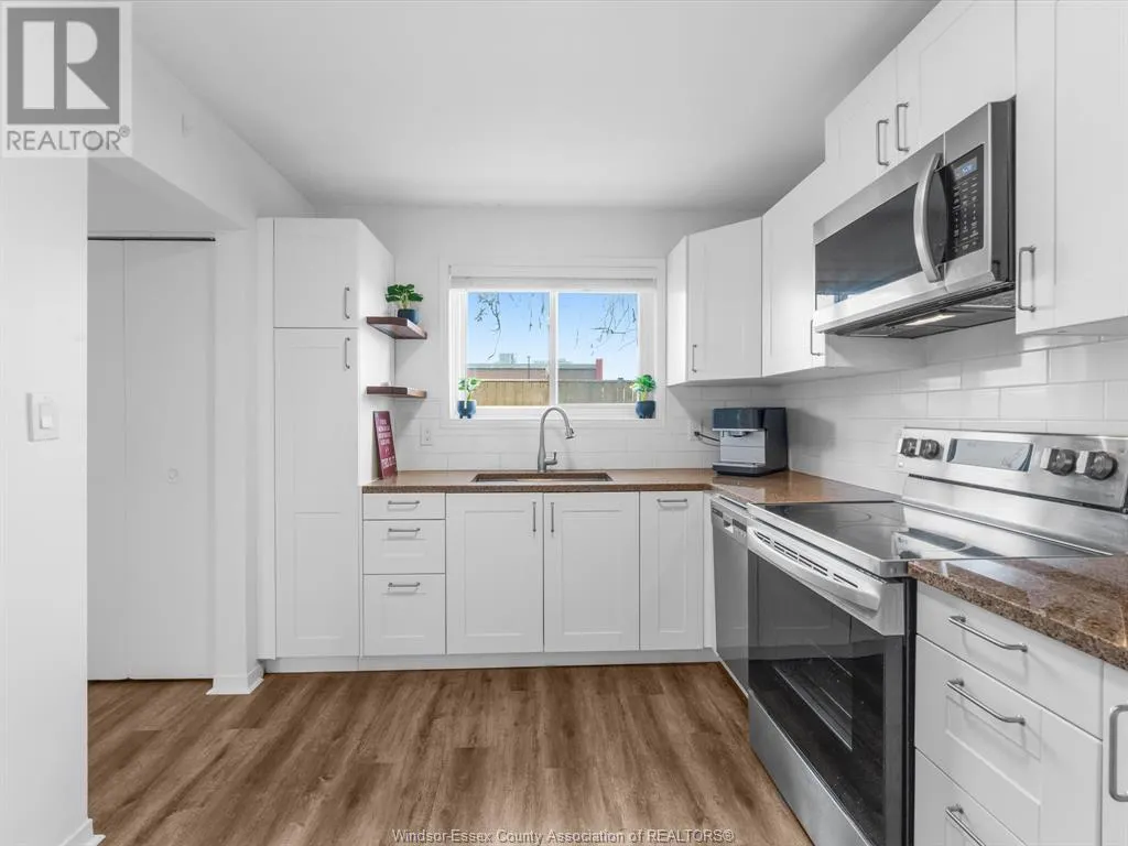 255 TALBOT STREET N Unit# 3
