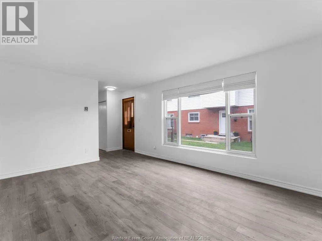 255 TALBOT STREET N Unit# 3