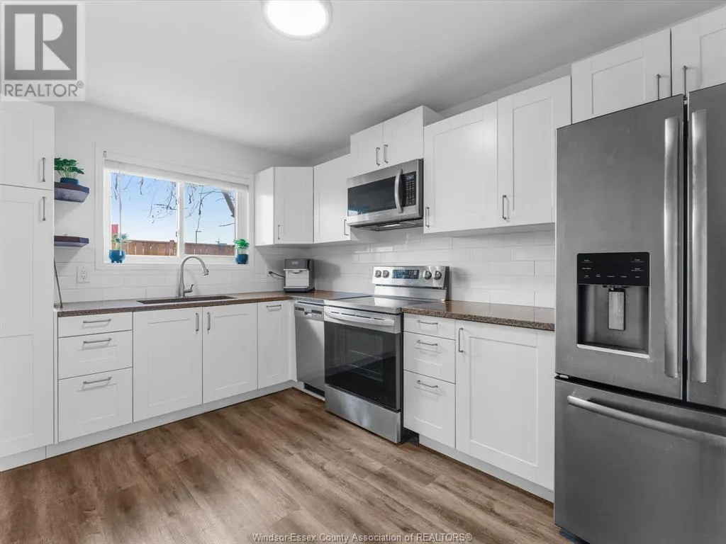 255 TALBOT STREET N Unit# 3