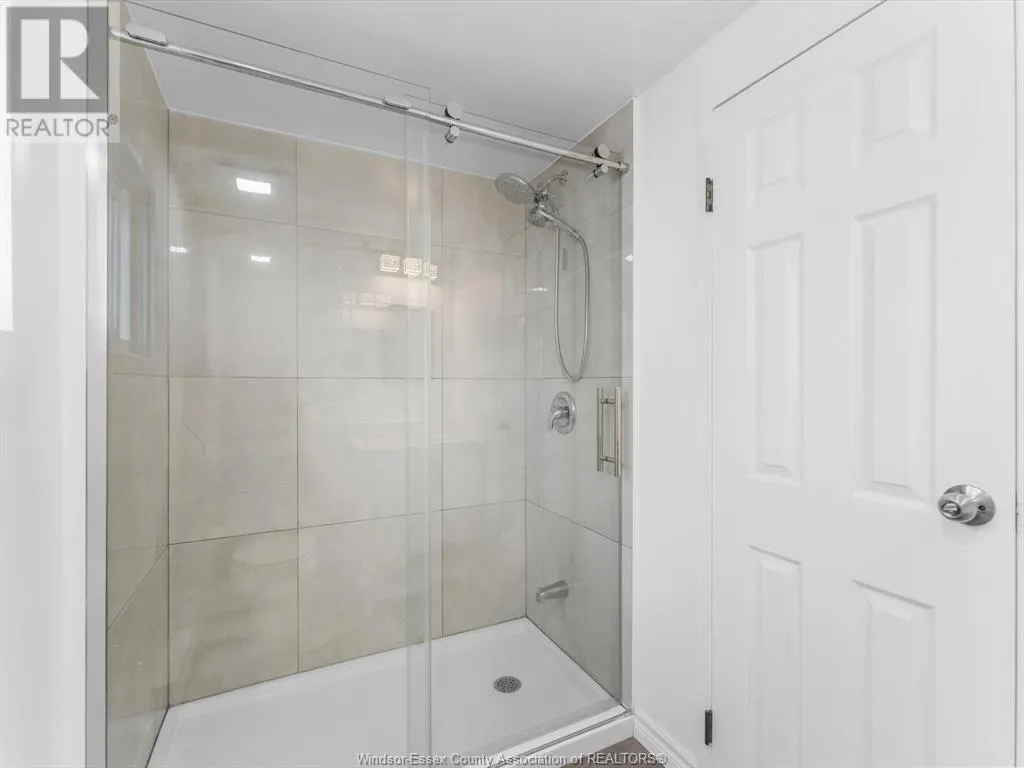 255 TALBOT STREET N Unit# 3